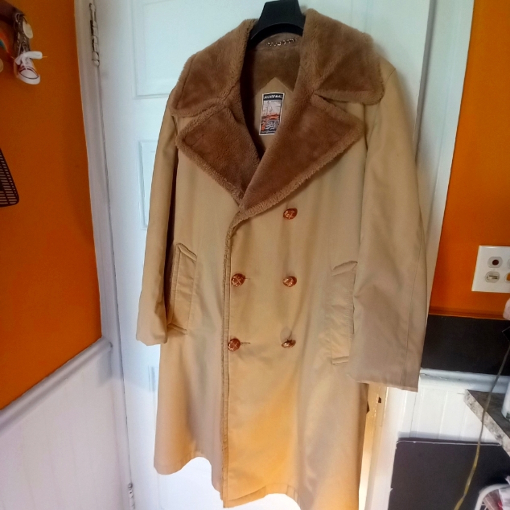 Vintage Mens MIGHTY MAC Trench coat. 42